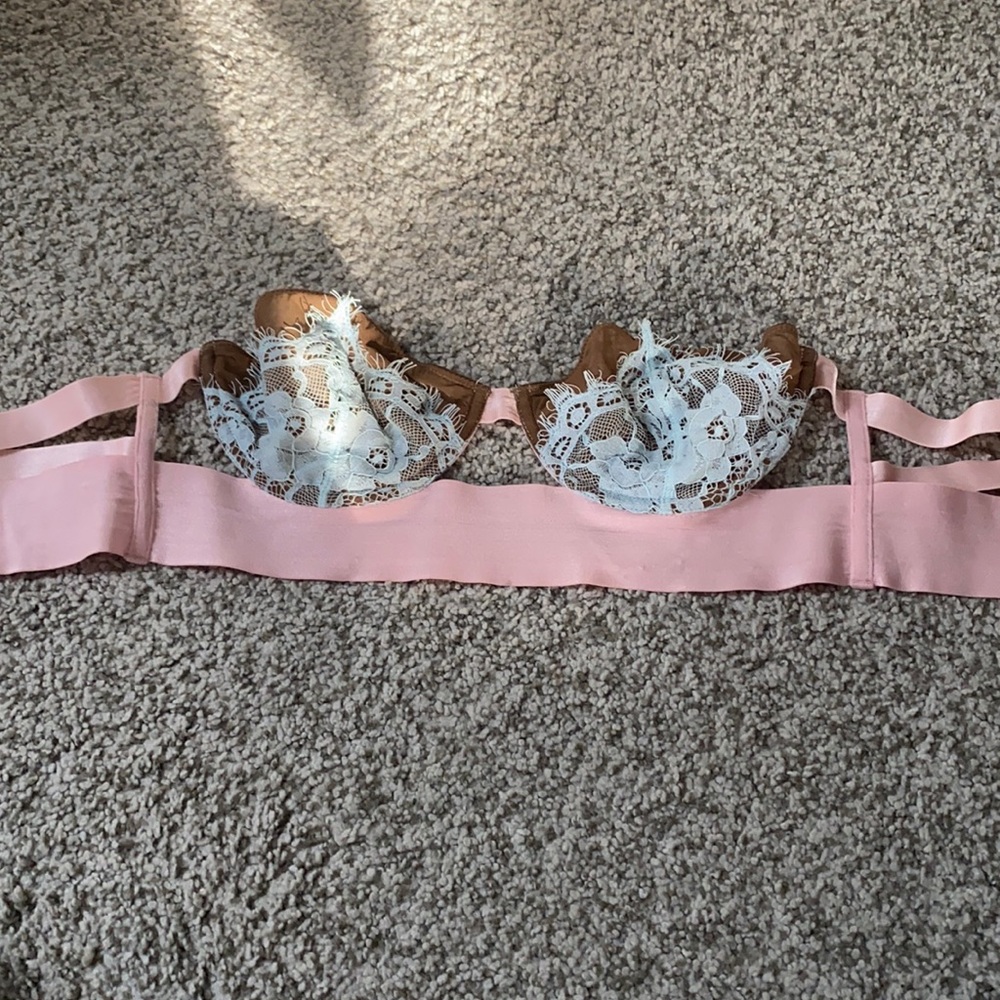 Lace Dora Larsen bra